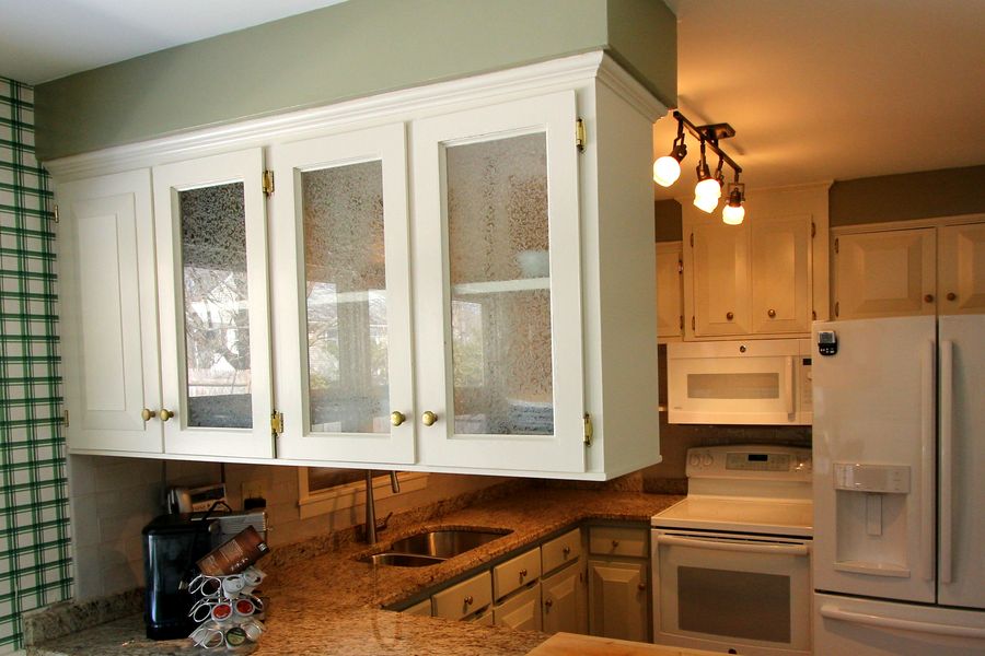 Small changes in this kitchen make a huge difference.